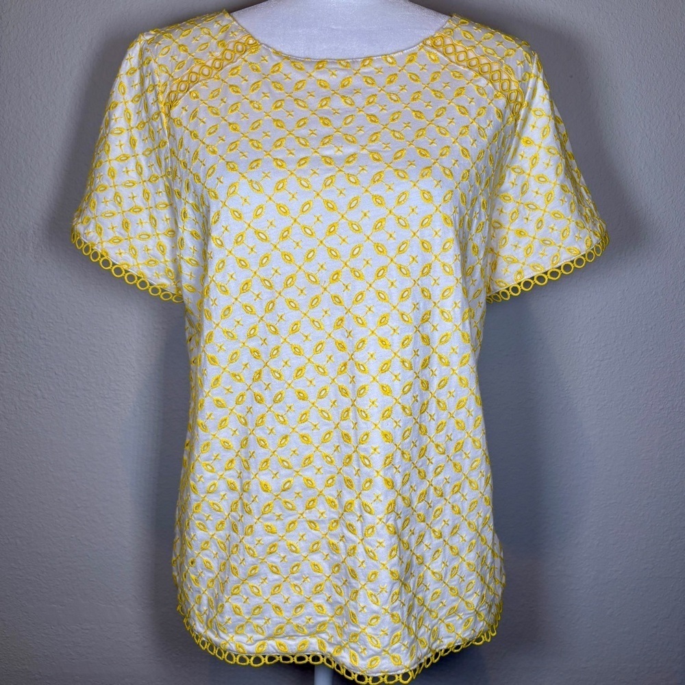 Gibson Latimer Yellow and White Eyelet Short Sleeve Blouse Size Medium